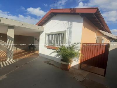 Casa para Locação, em Garça, bairro Labienópolis, 3 dormitórios, 1 banheiro, 2 vagas